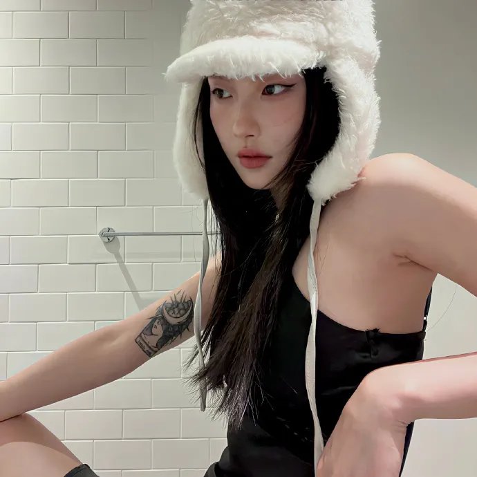 顶楼左边那栋房子
